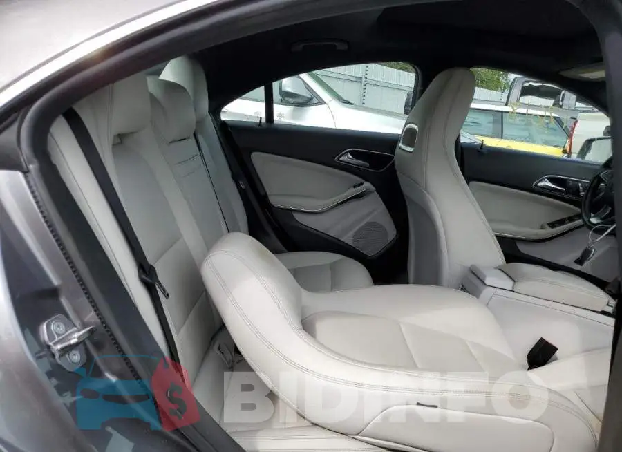 WDDSJ4EB6JN651294 Photo# 6