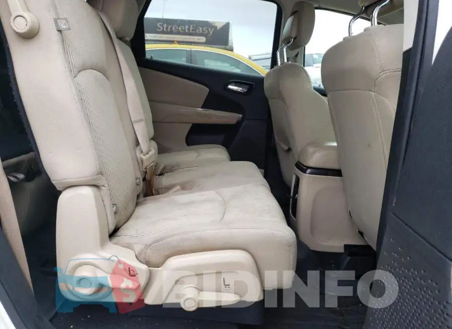 3C4PDCAB3JT531217 Photo# 6