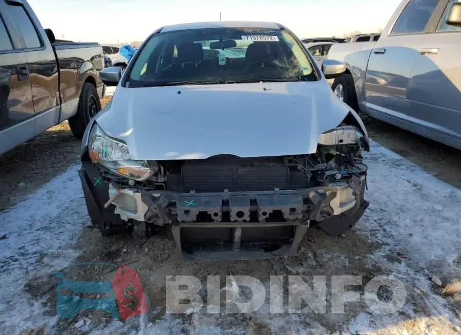 1FADP3K21EL323157 Photo# 5