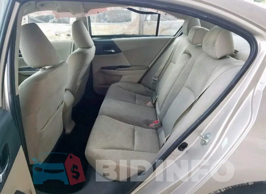 1HGCR2F32HA247835 Photo# 6