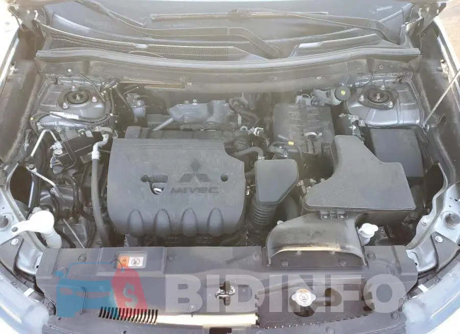 JA4AD2A32JZ011943 Photo# 12