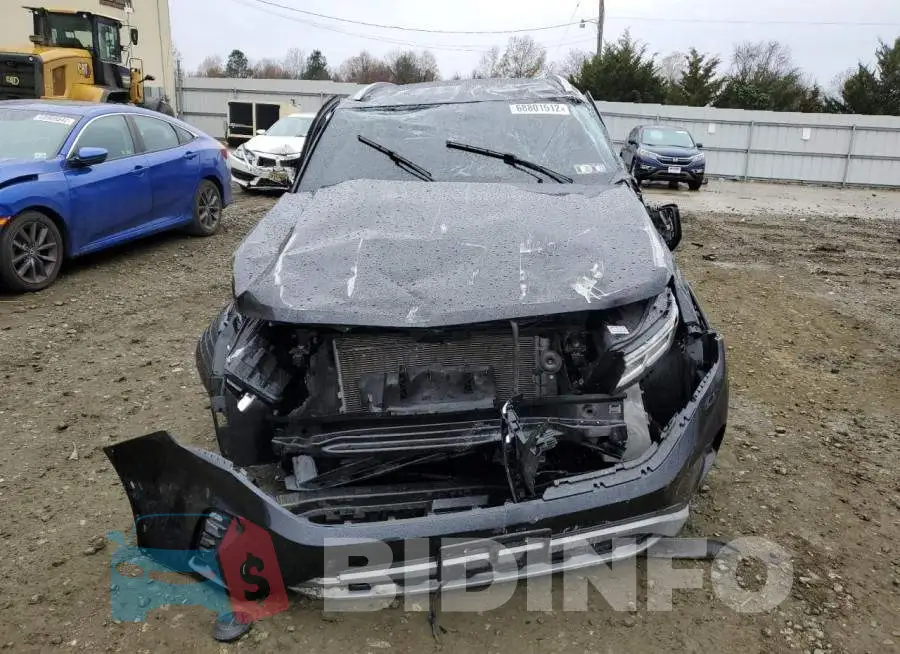 1V2ME2CA9LC214554 Photo# 5