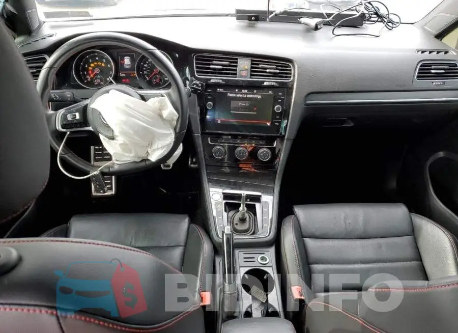 3VW5T7AU9MM003020 Photo# 8