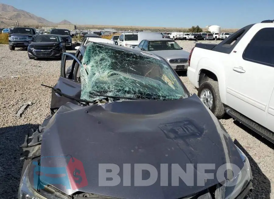 19UDE2F31HA003271 Photo# 10