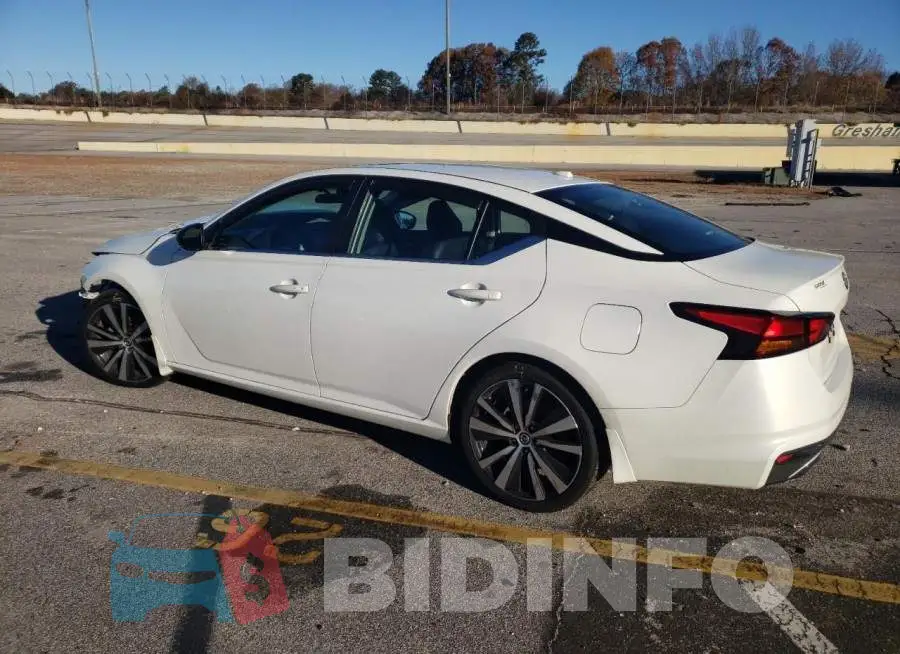 1N4BL4CV7KC169146 Photo# 2
