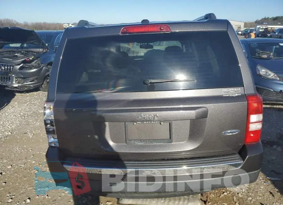 1C4NJPFAXHD188249 Photo# 6