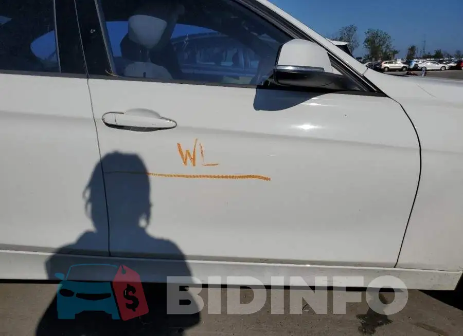 WBA8E9G54GNU30022 Photo# 12