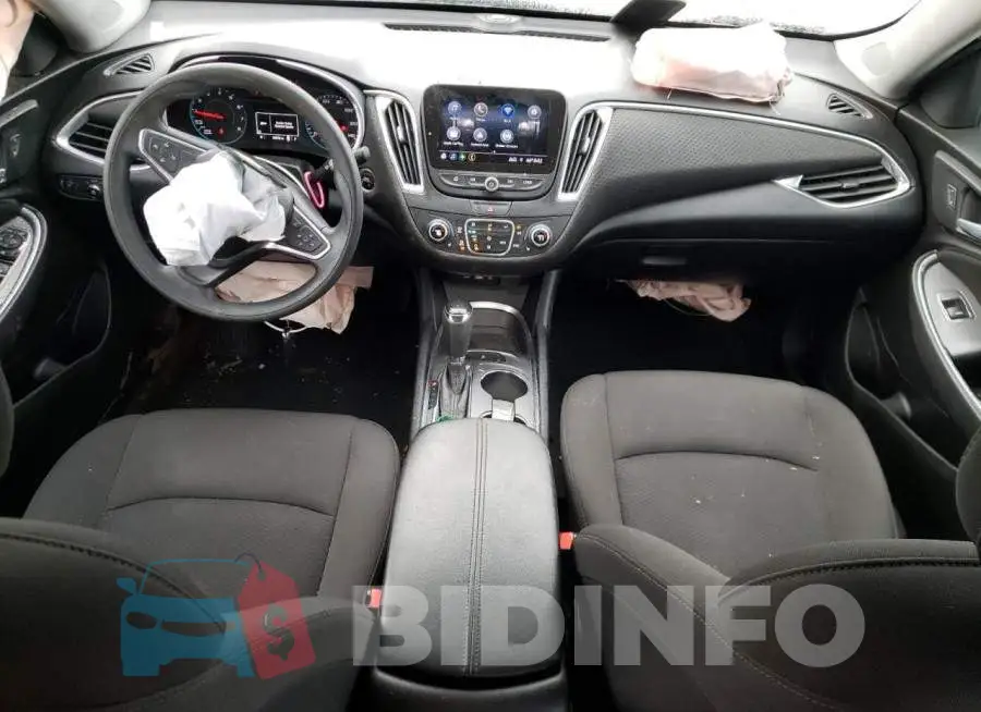 1G1ZD5ST3KF105821 Photo# 8