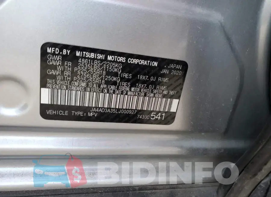 JA4AD3A35LJ000927 Photo# 13