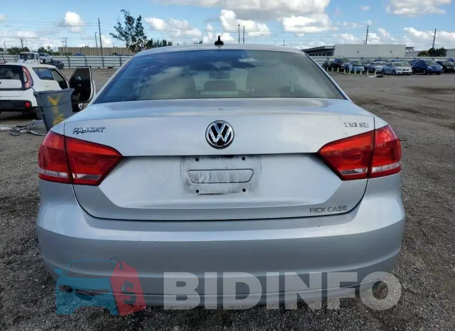 1VWBS7A34EC045532 Photo# 6