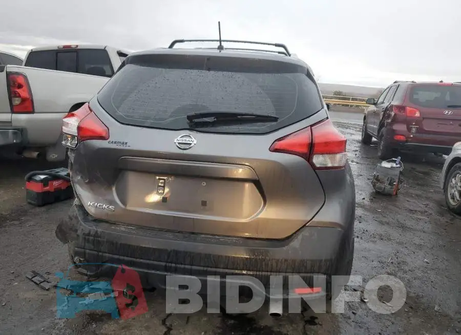 3N1CP5CU2JL523984 Photo# 6