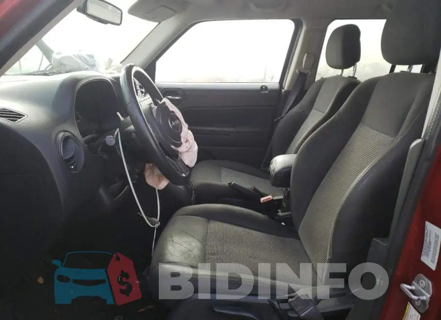 1C4NJPFB0GD582530 Photo# 7