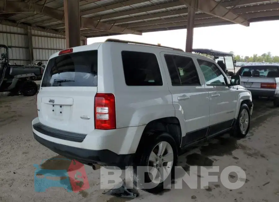 1C4NJRFB7GD598462 Photo# 4