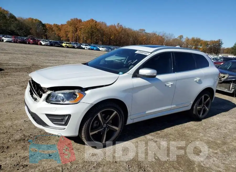 YV4902RS3F2743074 Photo# 1