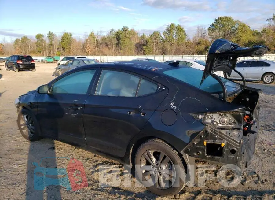 5NPD84LF0JH228893 Photo# 2