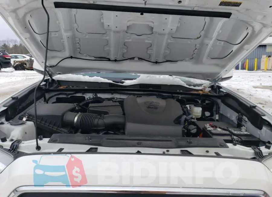 3TMCZ5AN9NM504710 Photo# 11