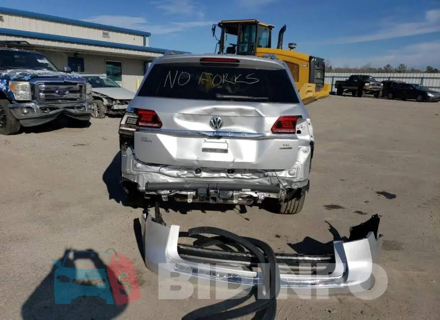 1V2MR2CA8KC538159 Photo# 6