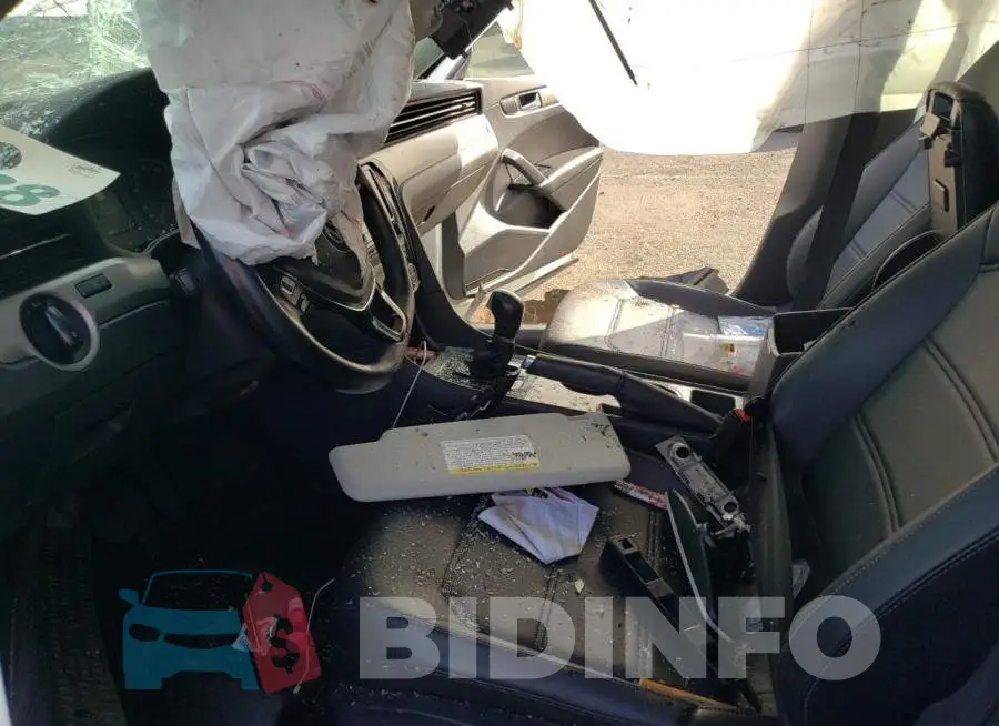 1VWSA7A3XLC015953 Photo# 7