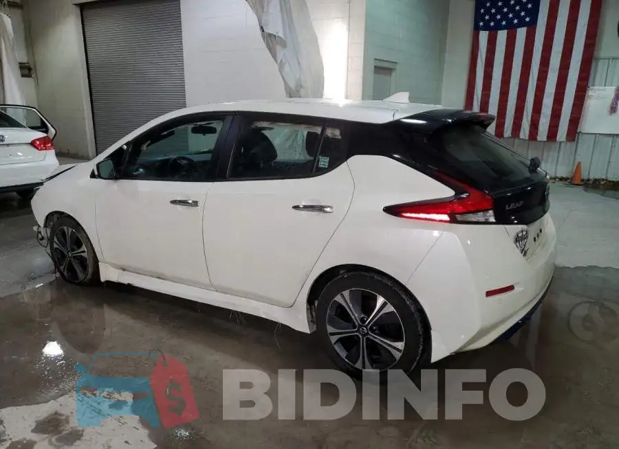 1N4AZ1CV5NC552922 Photo# 2