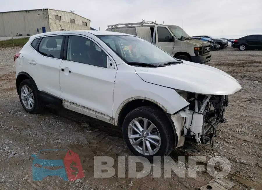 JN1BJ1CP5HW011818 Photo# 4