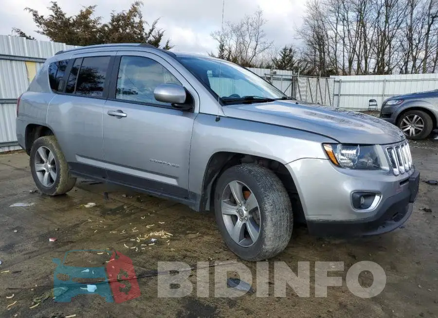 1C4NJDEB7HD164726 Photo# 4