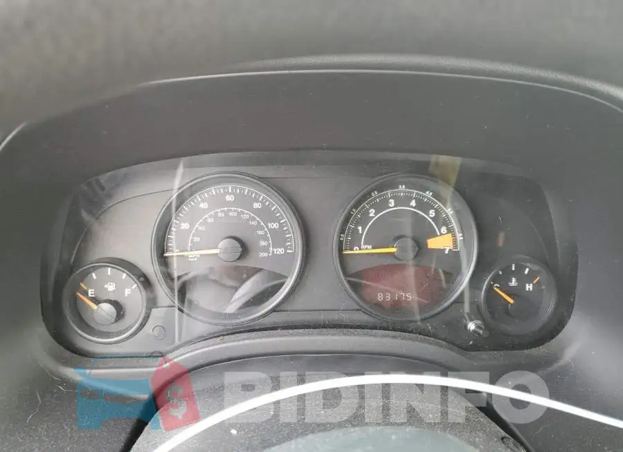 1C4NJPBBXFD191129 Photo# 9