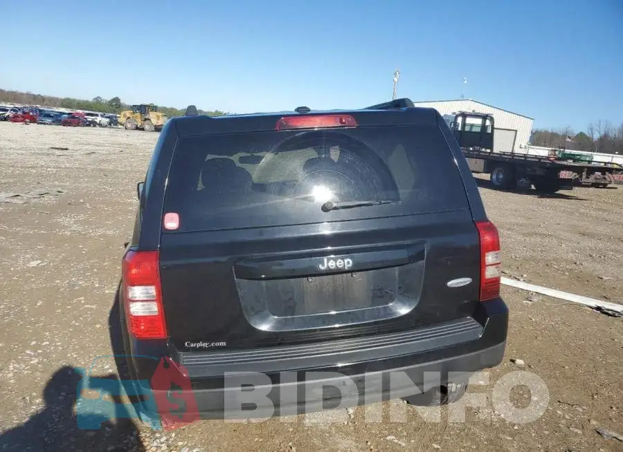 1C4NJPFB8HD183754 Photo# 6