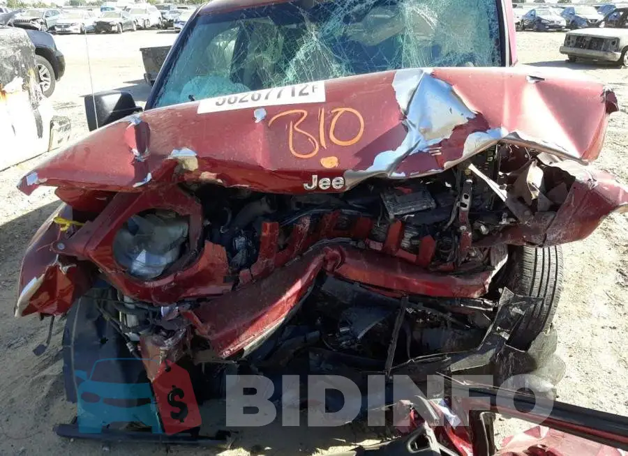1C4NJRFB6GD639647 Photo# 7