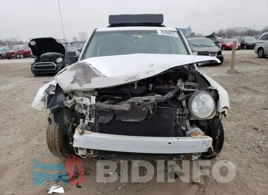 1C4NJRFB9GD708380 Photo# 5