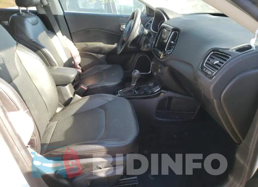 3C4NJDCB2LT239015 Photo# 5