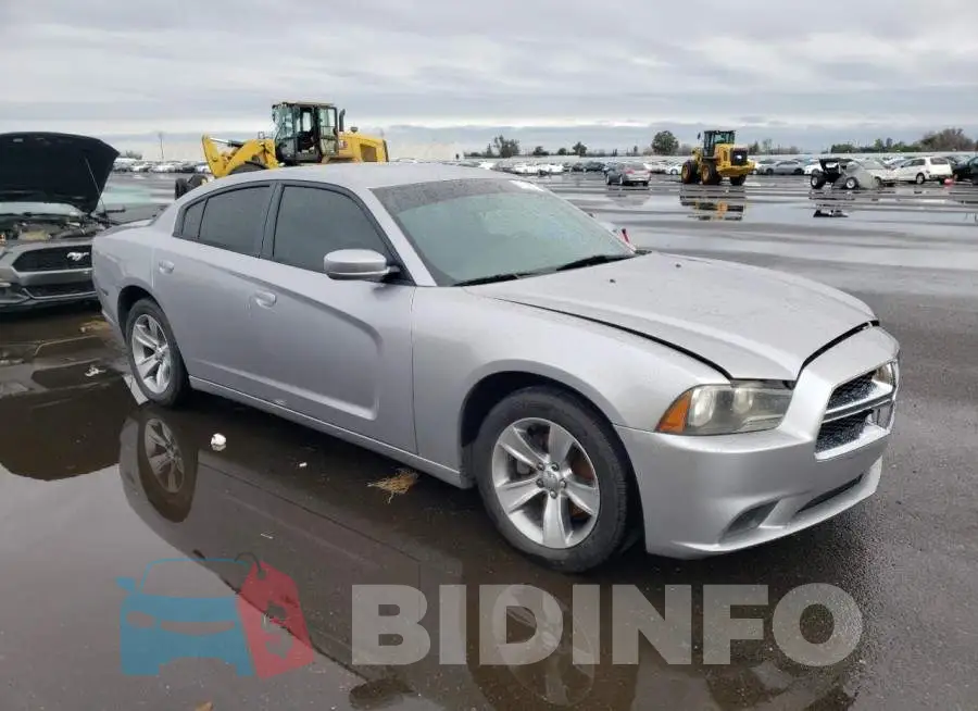 2C3CDXBG8EH188844 Photo# 4