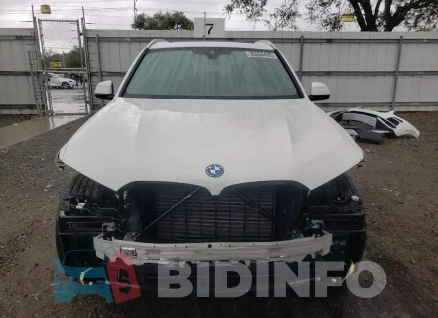 5UXTA6C04N9J32804 Photo# 5