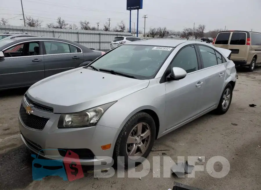 1G1PC5SB2E7375624 Photo# 1
