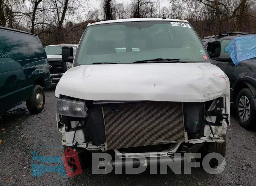 1GCWGBFP9M1155183 Photo# 5