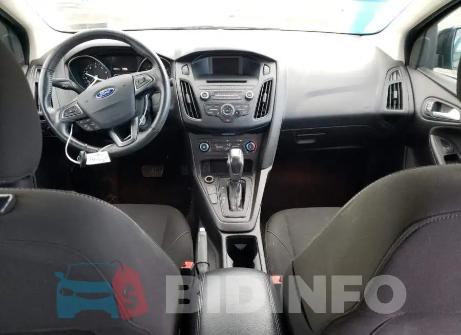 1FADP3F24GL318032 Photo# 8