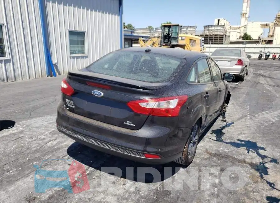 1FADP3F2XEL109990 Photo# 4