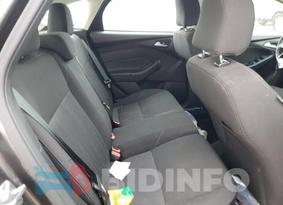 1FADP3K20GL267974 Photo# 6