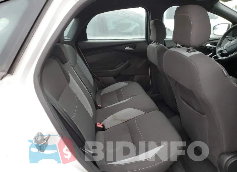 1FADP3L96GL207662 Photo# 10