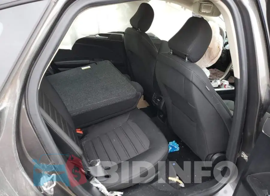 3FA6P0HD2LR110233 Photo# 10