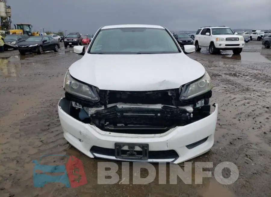 1HGCR2F30FA135953 Photo# 5