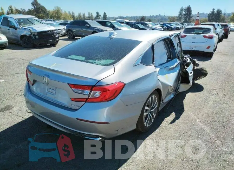 1HGCV3F13KA007149 Photo# 4