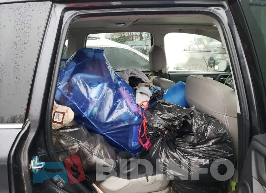 JF2SJARC5GH442889 Photo# 11
