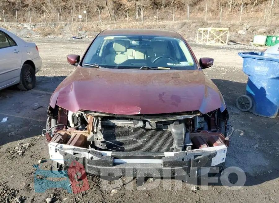 19UDE2F77GA005169 Photo# 5