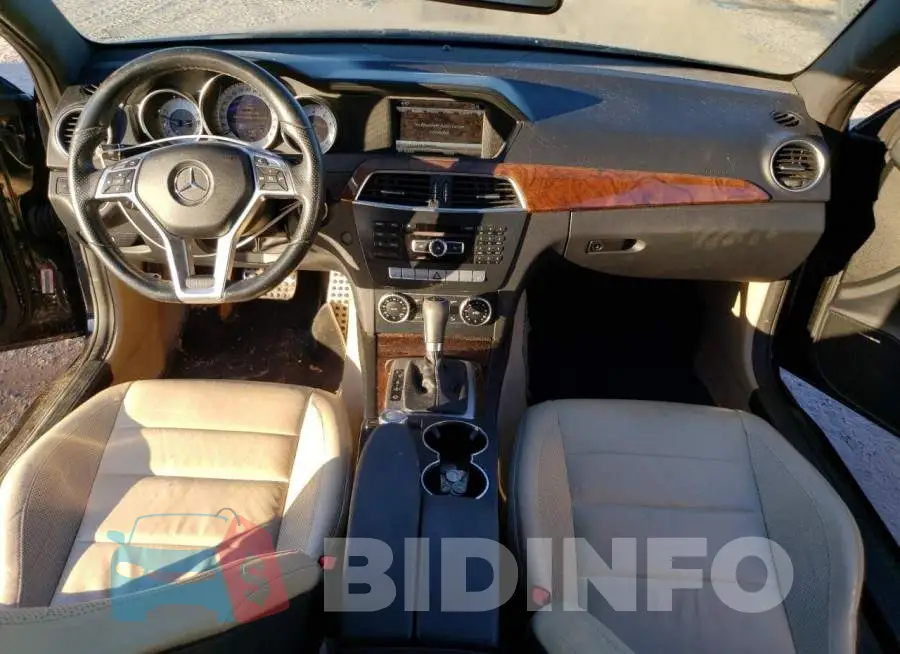 WDDGJ4HB4FG419631 Photo# 8