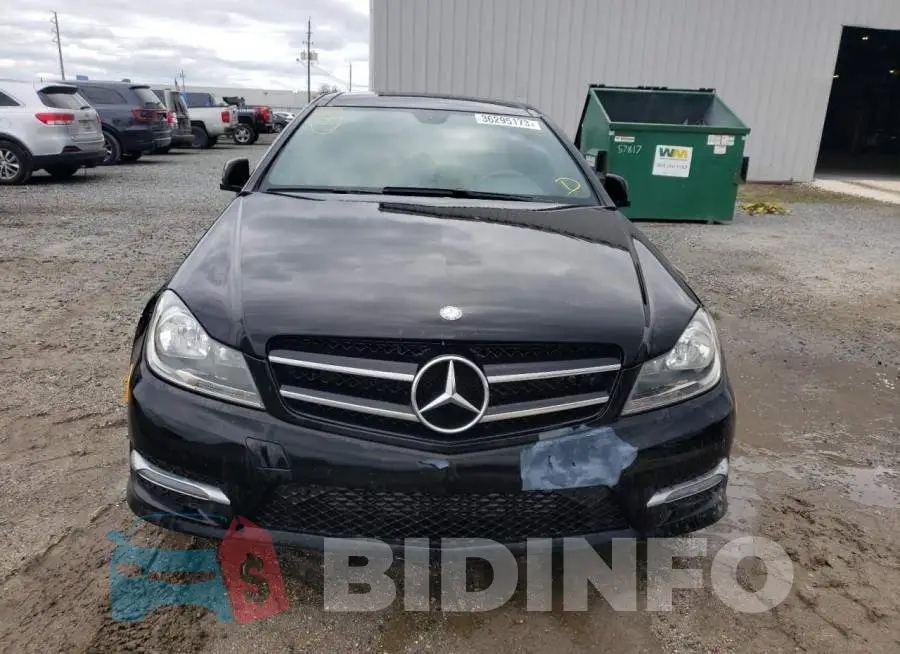 WDDGJ4HB4FG419631 Photo# 5