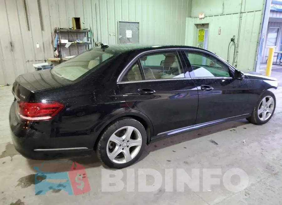 WDDHF8JB8FB103363 Photo# 3