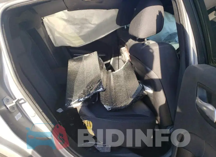 2C3CDXCT1JH238070 Photo# 6