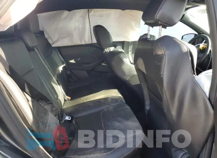 1FADP3L9XJL211088 Photo# 6