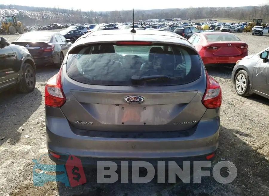 1FADP3N28EL244676 Photo# 6
