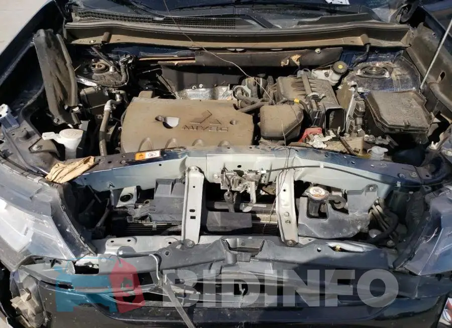 JA4AZ3A32JZ057439 Photo# 11